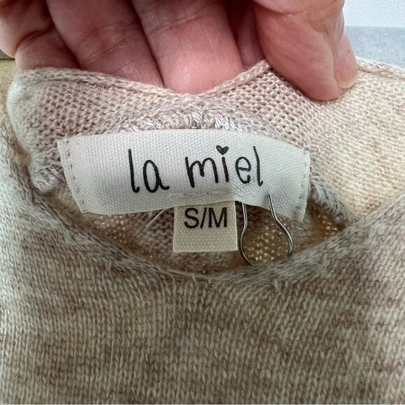 La Miel by Hyped Unicorn Beige V Neckline Dolman Batwing Sweater Sz S/M - Picture 5 of 7